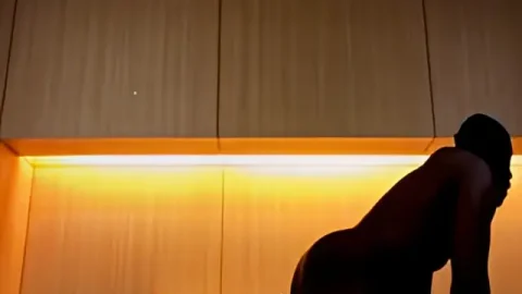 这个是众狼求购很火的Onlyfans网红绿帽夫妇SirBAO身材健硕黑猩猩大战白嫩极品身材少妇各种变态体位第二弹 (8)的视频封面