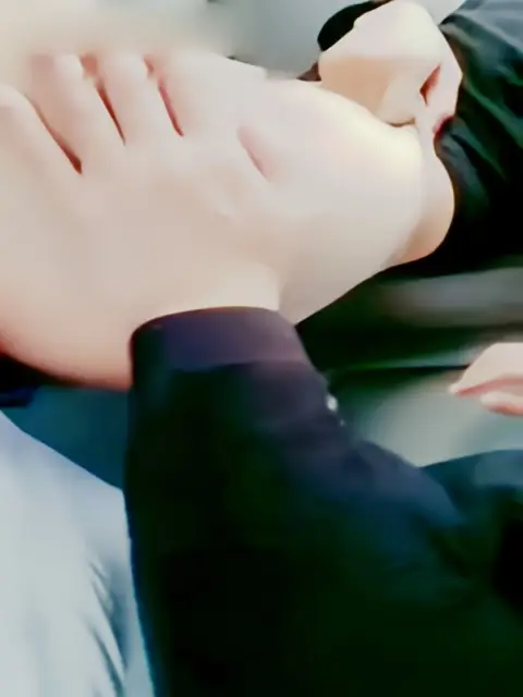 这个是口交逼逼无毛大力猛操舔奶头呻吟娇喘的视频封面