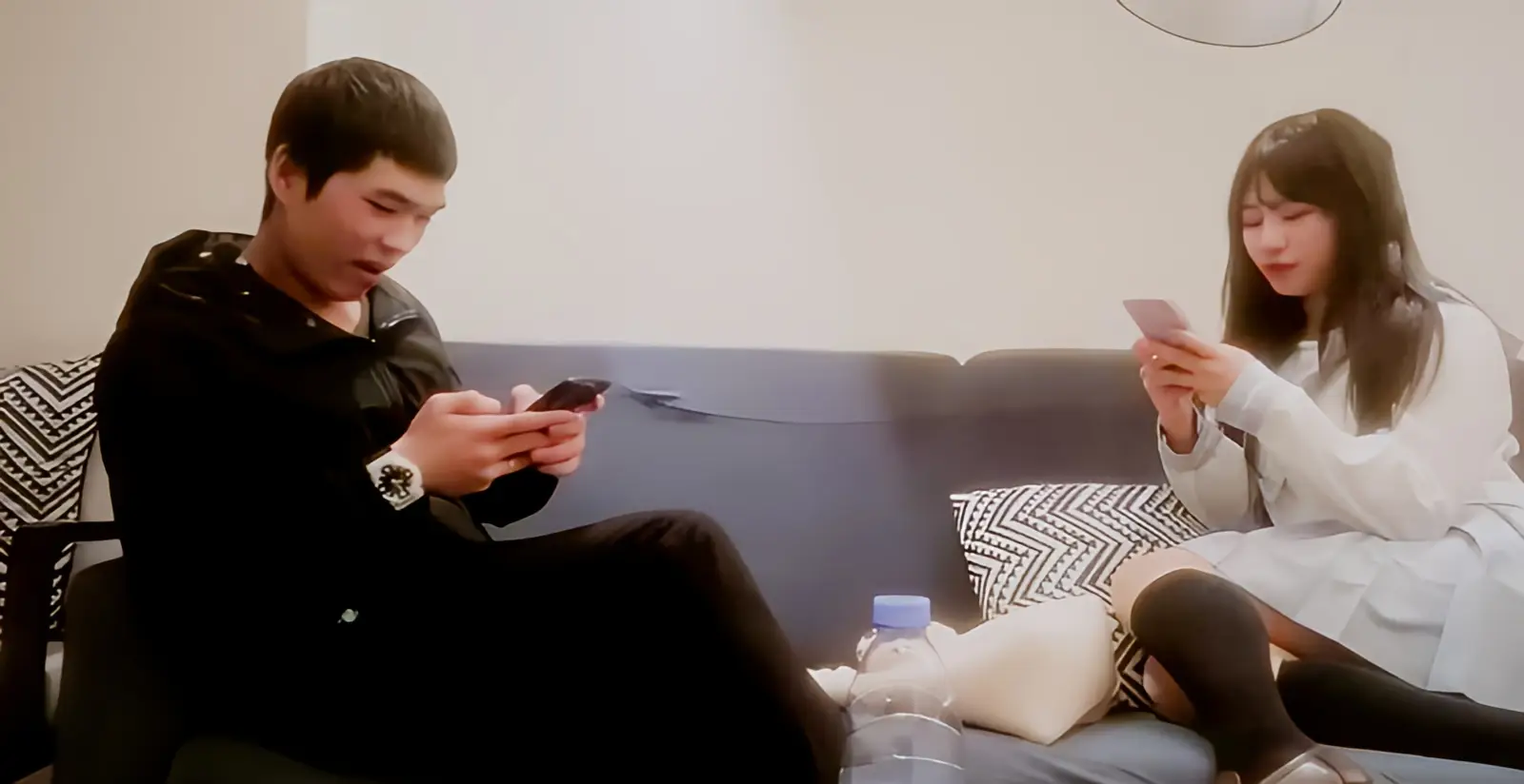 这个是小东头探花回归约了个JK装萌妹子啪啪，特写口交穿上开档黑丝翘屁股猛操的视频封面