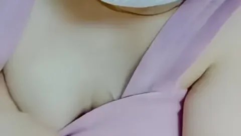 这个是小吴老师：啊~~今天好舒服呀，又流出来啦，越来越痒了宝贝啊~啊，内裤肯定每天都要换呀，送给你呀，自慰高潮白浆液体流出来！的视频封面