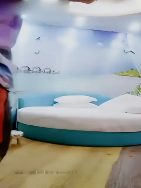 这个是看照骗选妹子600块大洋选来了个欲姐让强哥干的视频封面