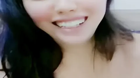 这个是真实女同日常性生活，大肥臀御姐，双女舌吻一起掰b，振动棒互插手指爆菊，交叉姿势磨骚b，张开双腿舔b很享受的视频封面