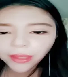 这个是约战粉丝和附近的人一女侍三男，小骚逼爽透了的视频封面