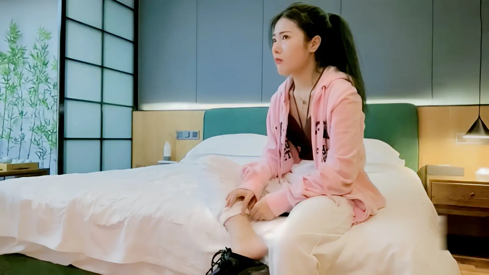 这个是草莓修车— 妹子芳龄十九岁的视频封面