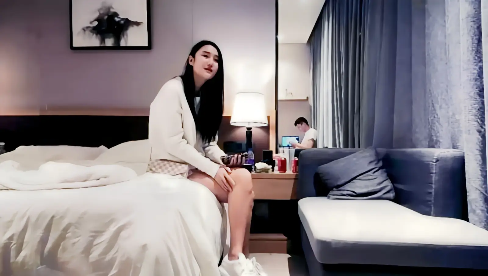 这个是草莓修车—深夜场再来一场大长腿短裤妹子的视频封面