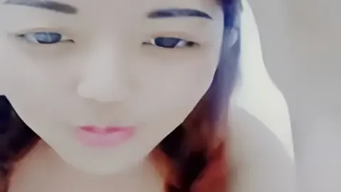 这个是扎两个辫子萌妹子连体漏奶网袜小型振动棒抽插自慰呻吟娇喘很是诱惑喜欢不要错过的视频封面