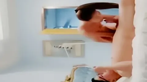 这个是酒店约操兼职大四学妹 坐车有点晕车被眼镜哥连操一小时更晕了的视频封面