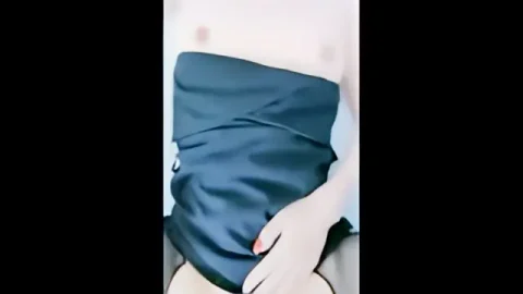 这个是长腿黑丝小姐姐忍不住一直快速抽插她的白虎逼的视频封面